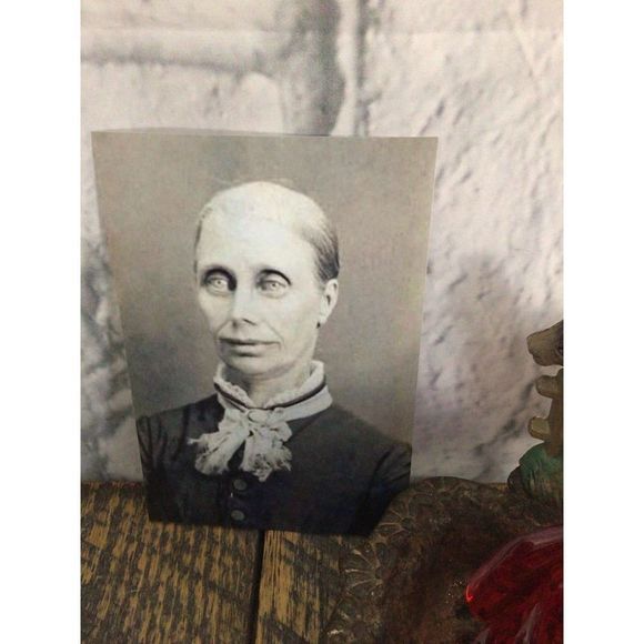 Creepy Reprint Photo of Antique Skeletal Looking Woman - Picture 4 of 10